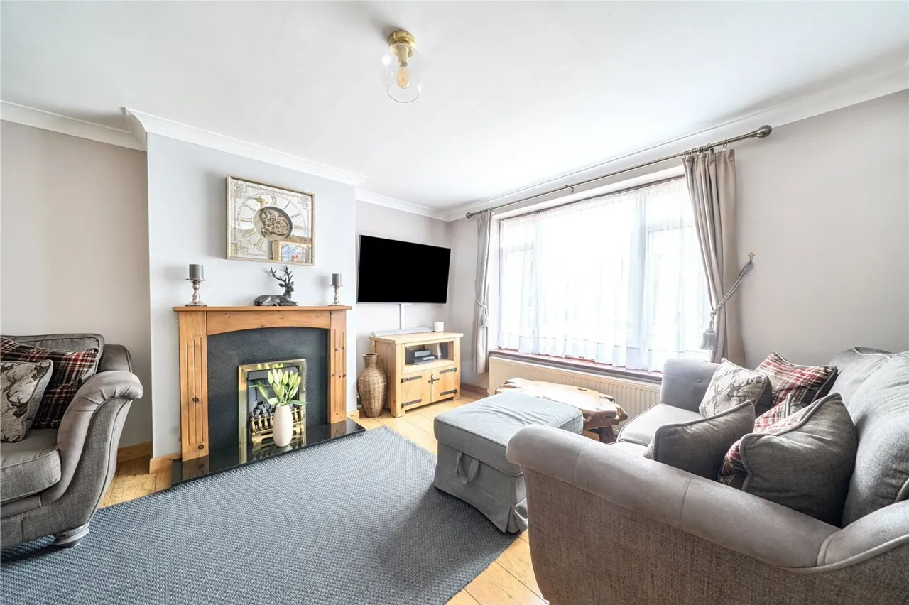 Manor Crescent, Byfleet, West Byfleet..., photo 4