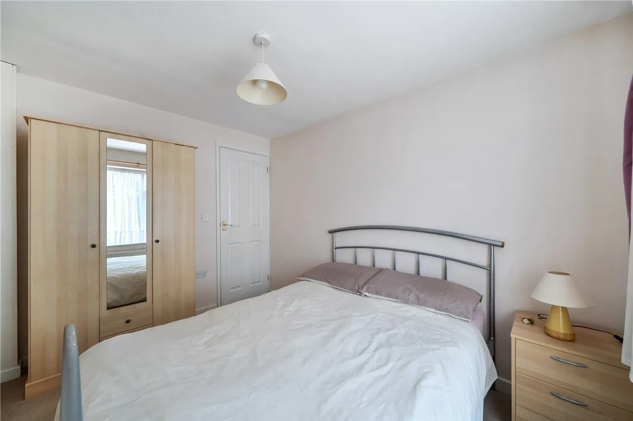 Manor Crescent, Byfleet, West Byfleet..., photo 28