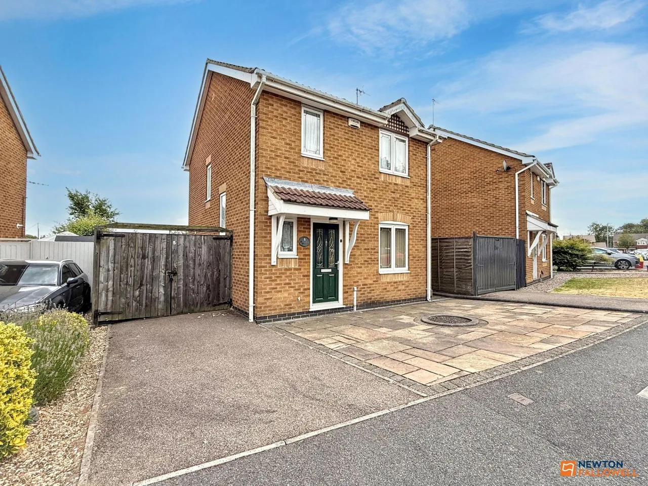 3 bed house for sale, Clutsom Road, Coalville, LE67
