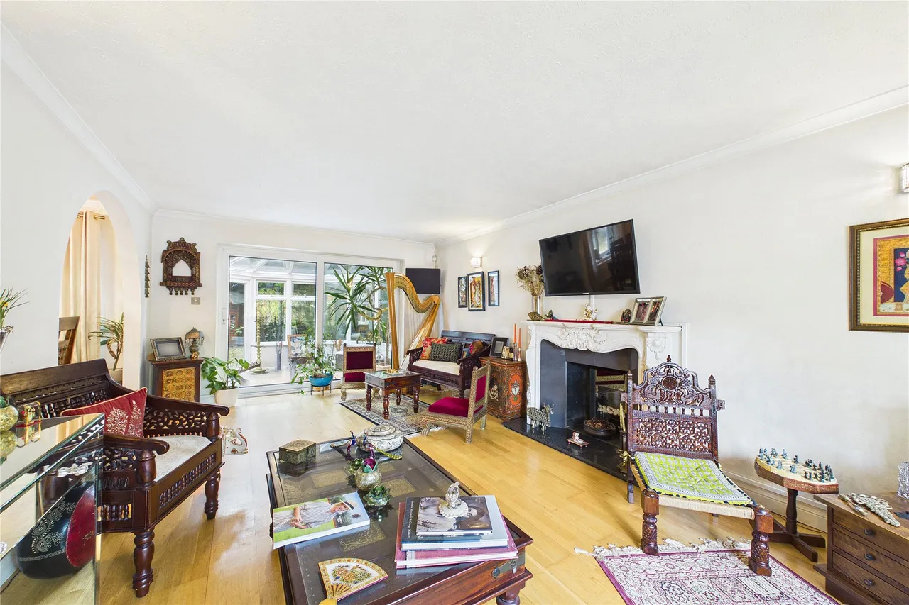 Hawkes Leap, Windlesham, GU20, photo 4