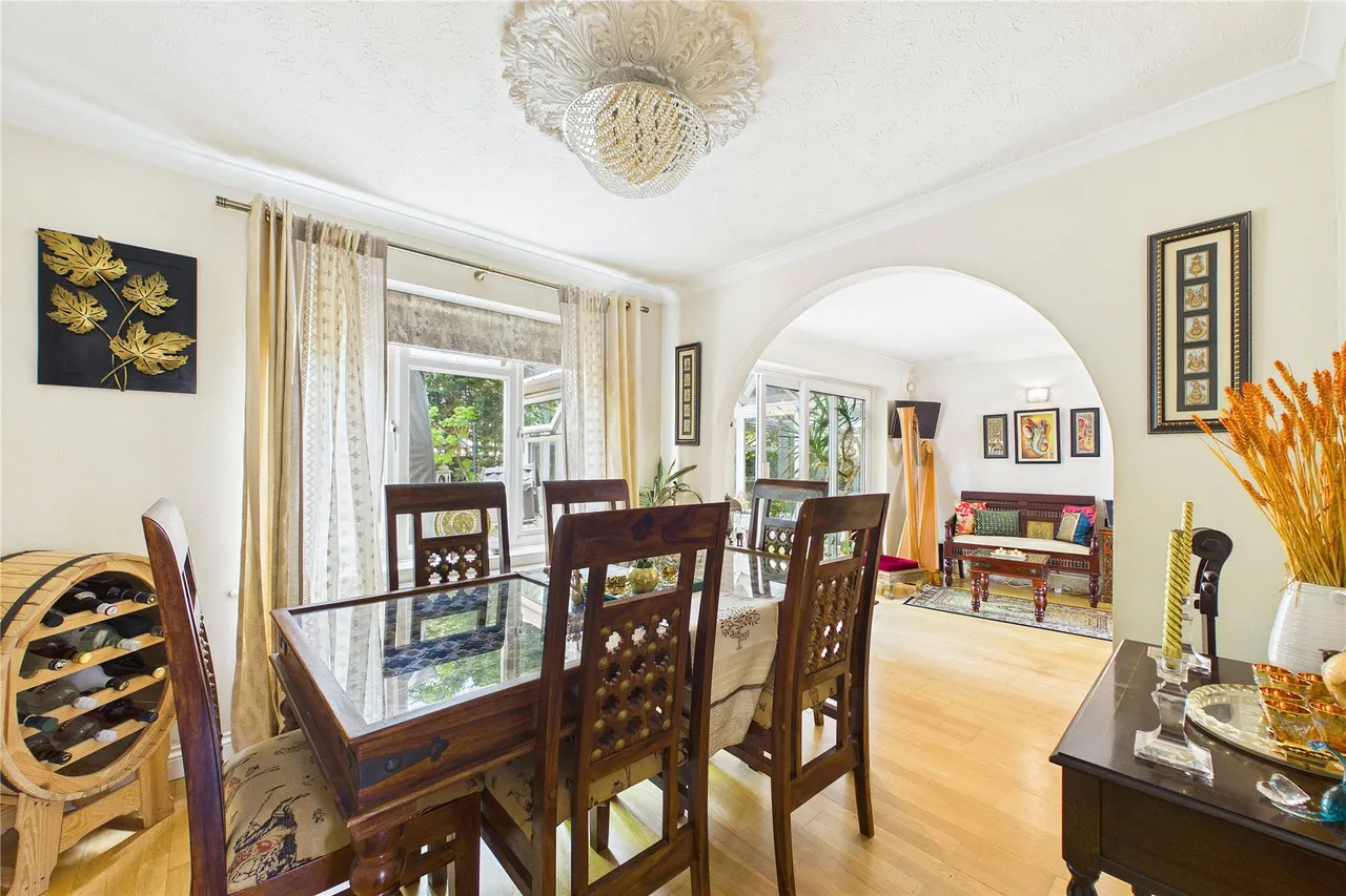 Hawkes Leap, Windlesham, GU20, photo 5