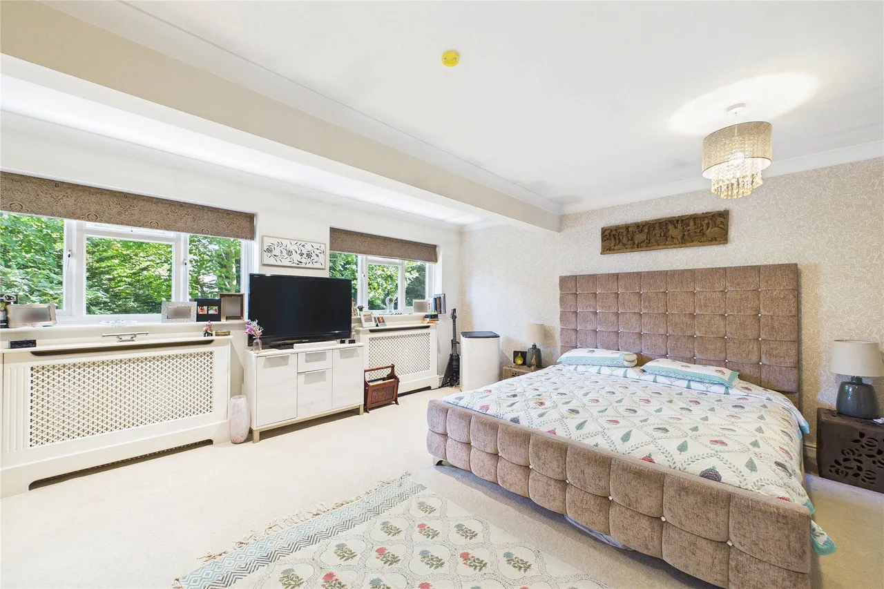 Hawkes Leap, Windlesham, GU20, photo 10