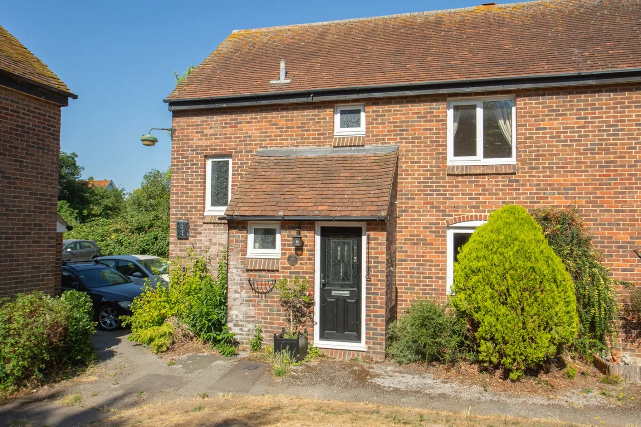 3 bed house for sale, The Maltings, Littlebourne, CT3