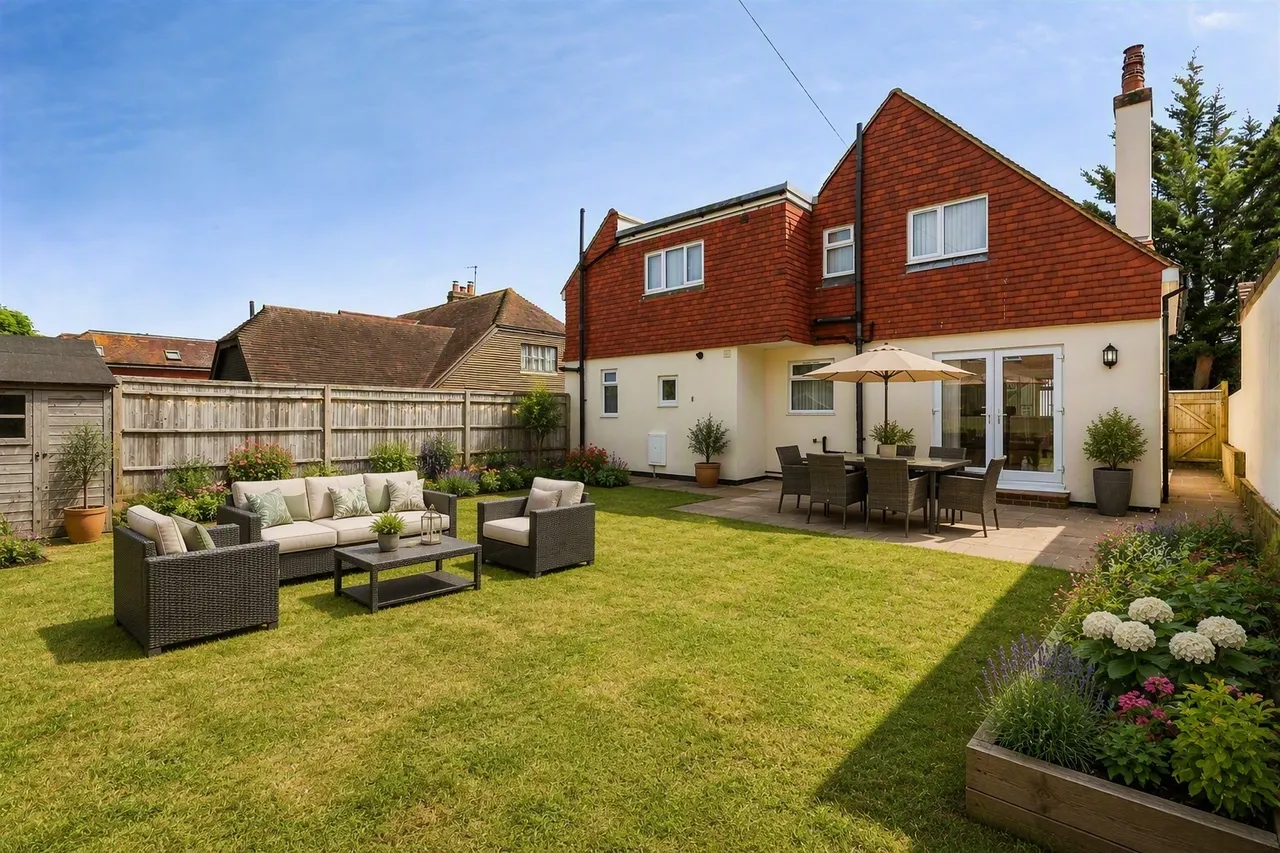 Eastbourne Road, Willingdon, BN20, photo 2