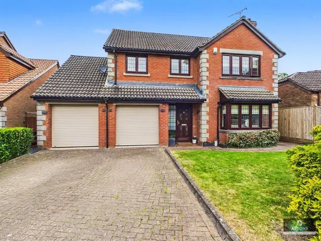 4 bed house for sale — Elizabethan Way, Maidenbower