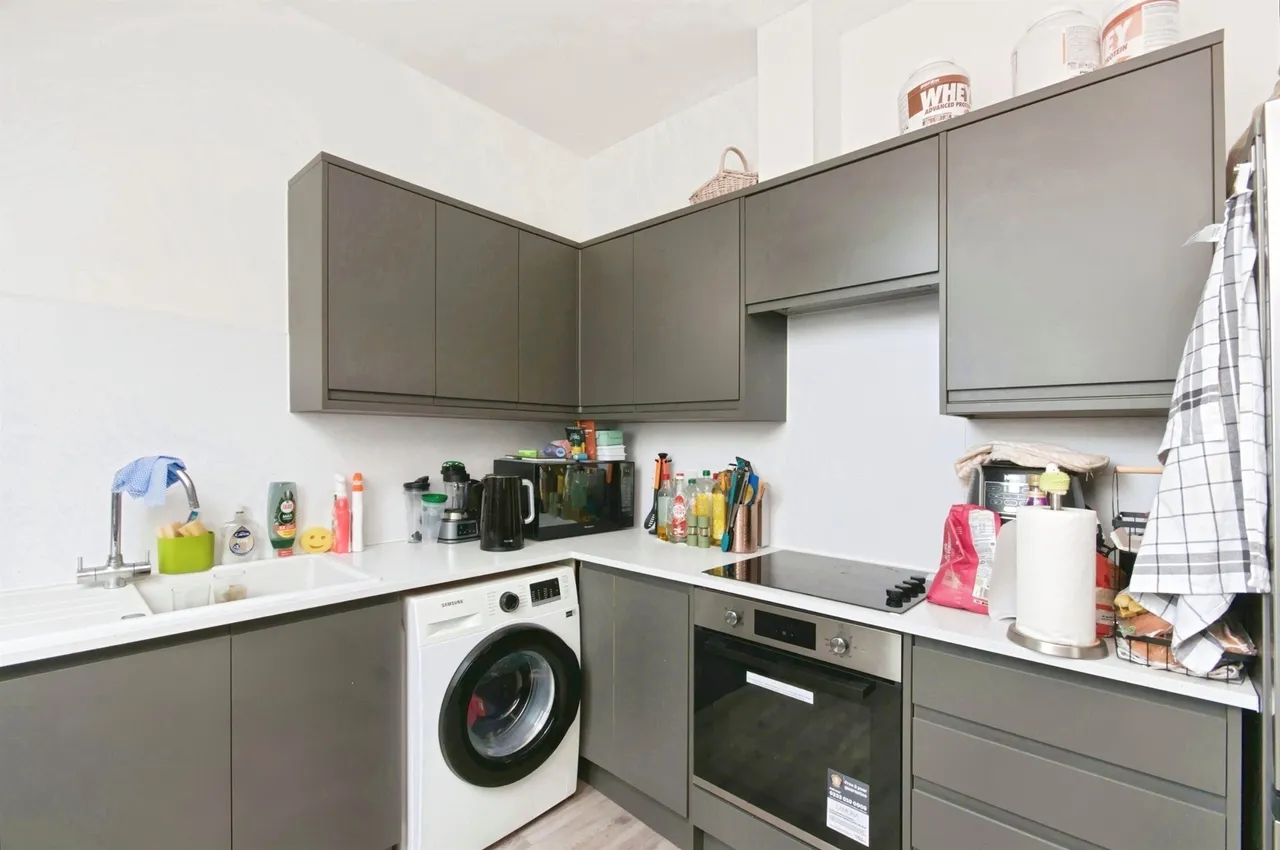 2 bed flat for sale — St. Leonards Road, Bexhill-On-Sea