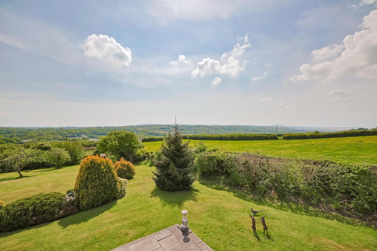 Misty Hills Close, Three Crosses, photo 13