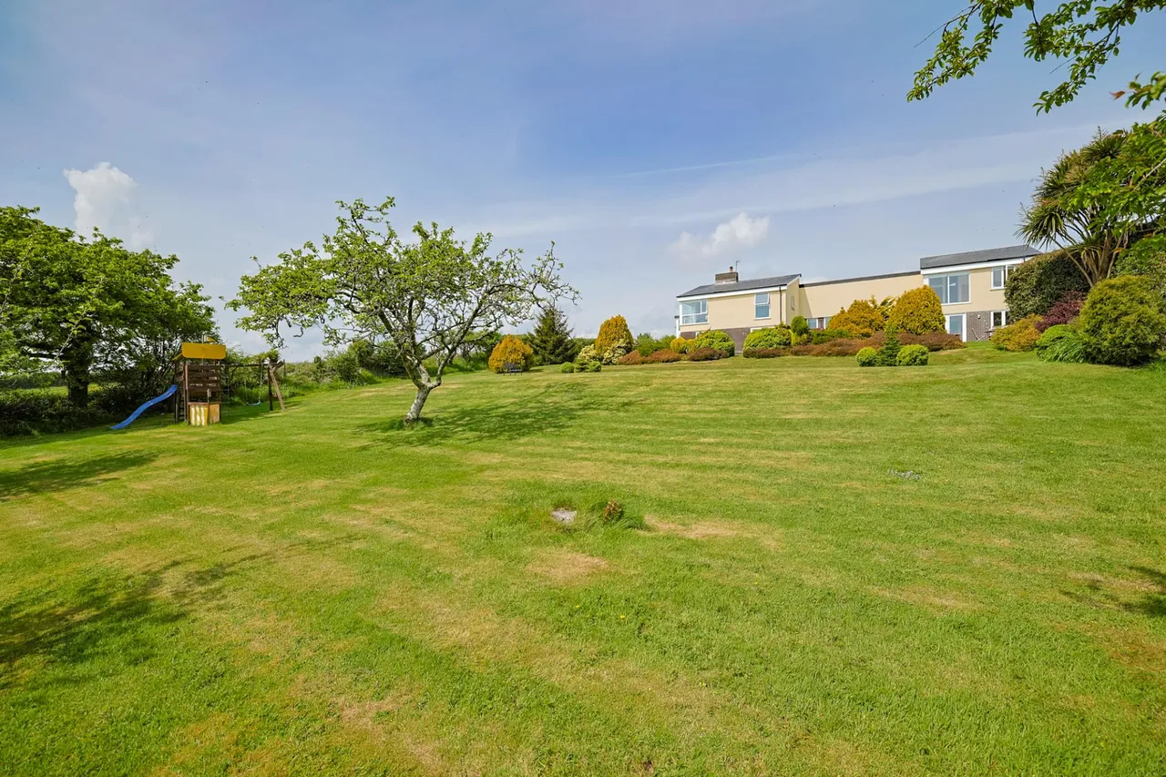 Misty Hills Close, Three Crosses, photo 28