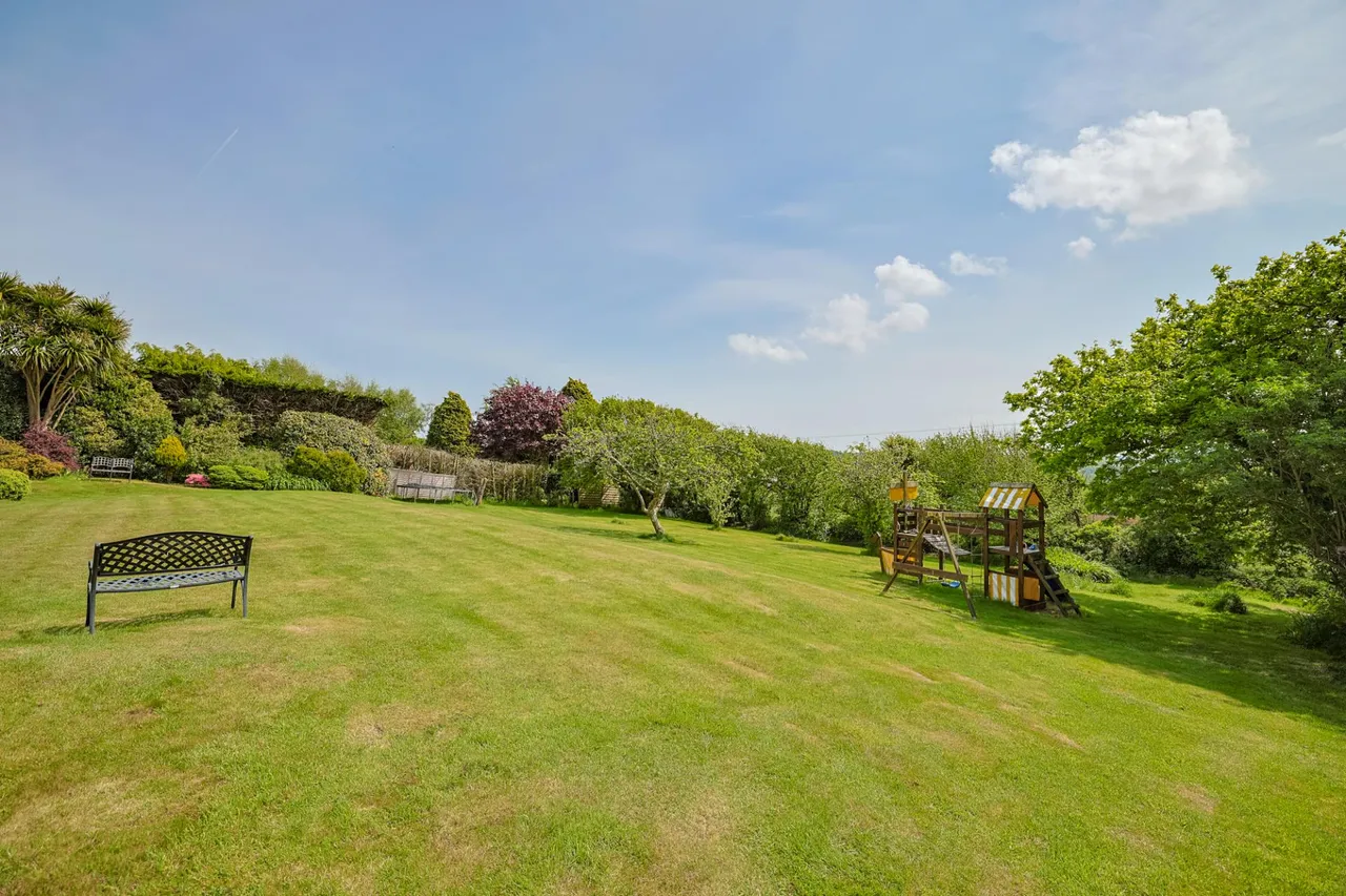 Misty Hills Close, Three Crosses, photo 32