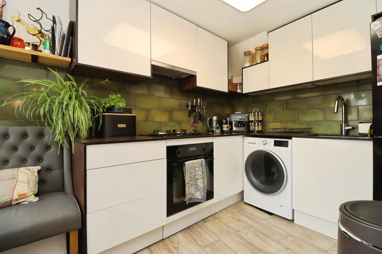Sarjeant Court, Rothwell, Kettering, photo 9