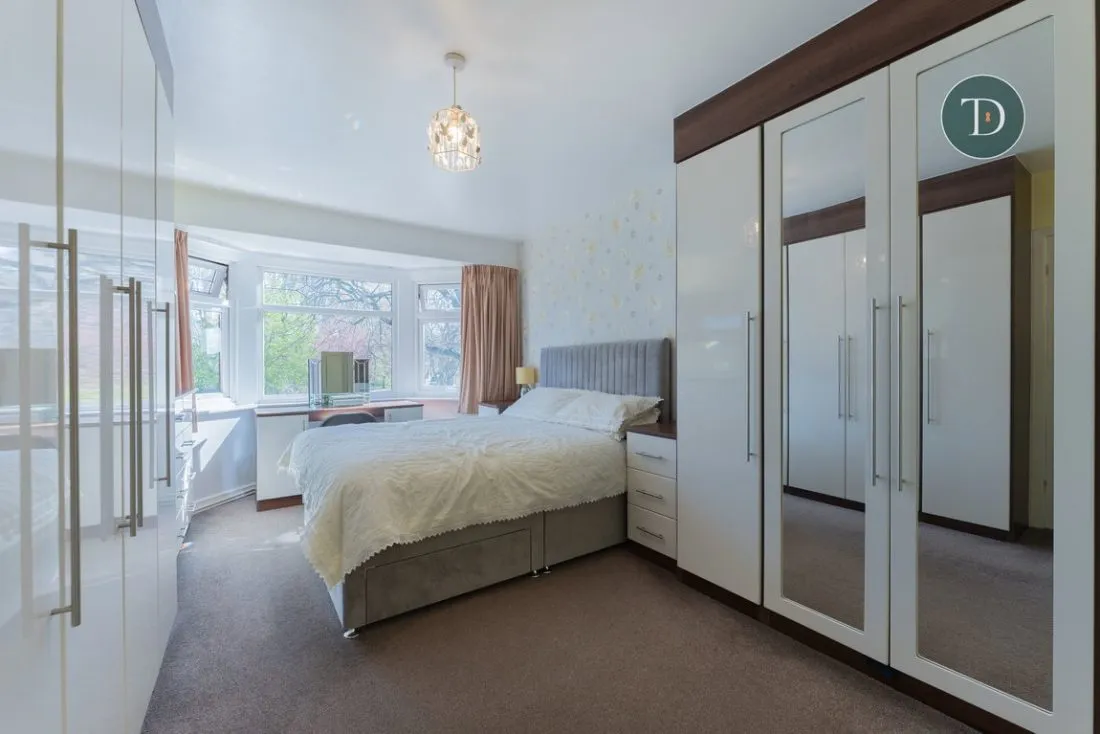 Chester Road, Whitby, CH66 2NY, photo 16