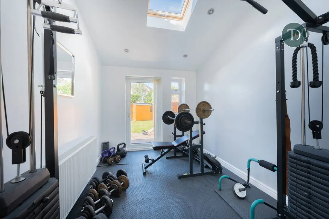 Chester Road, Whitby, CH66 2NY, photo 12