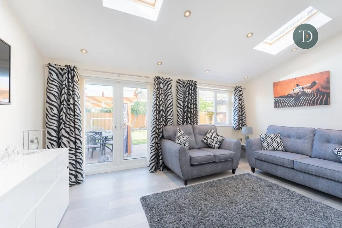 Chester Road, Whitby, CH66 2NY, photo 9