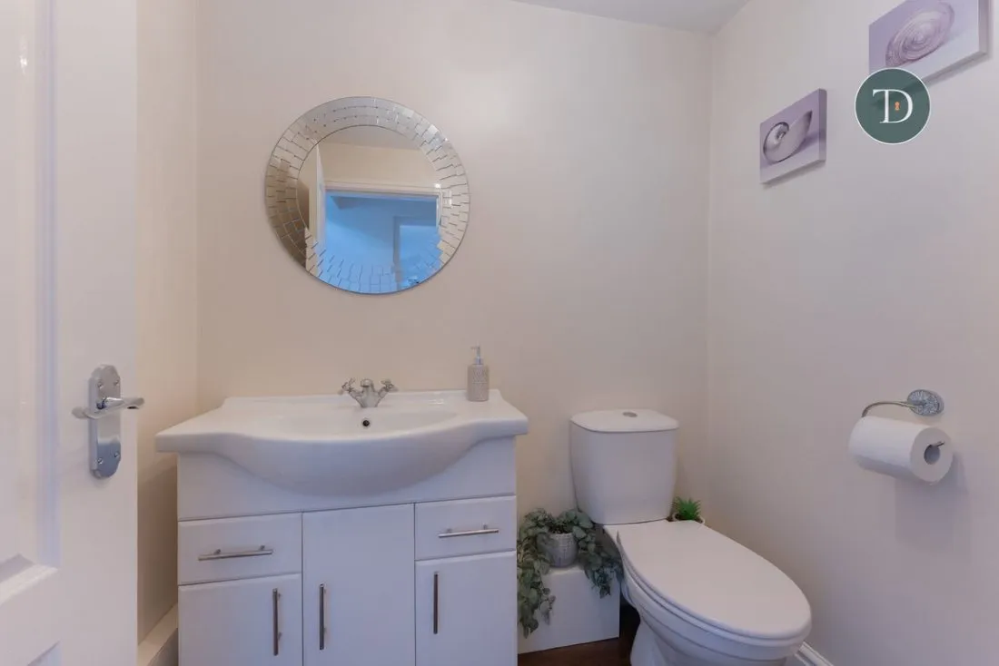 Chester Road, Whitby, CH66 2NY, photo 13
