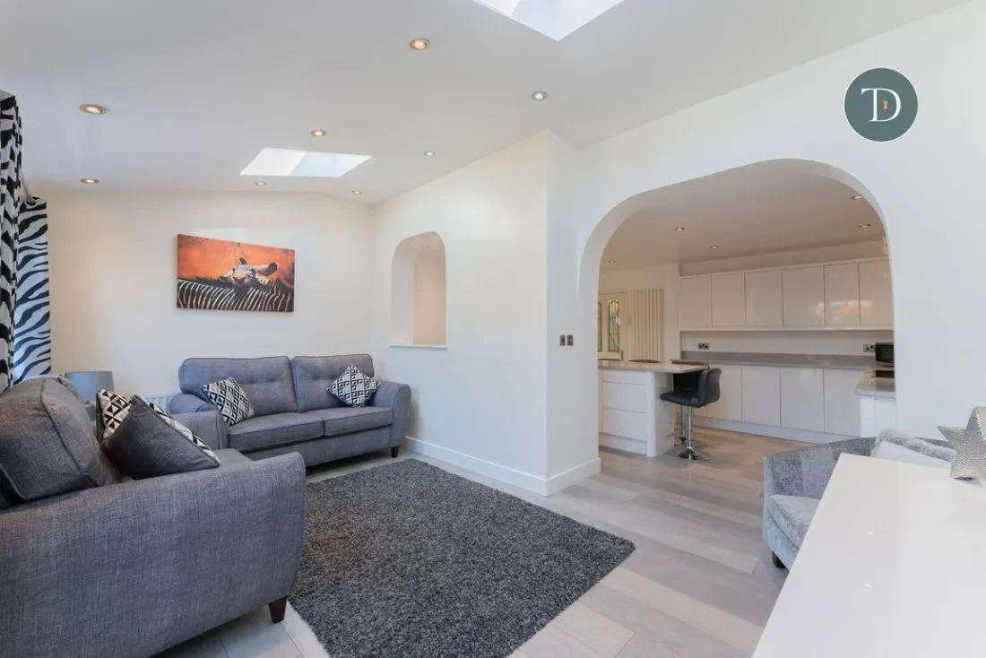 Chester Road, Whitby, CH66 2NY, photo 10