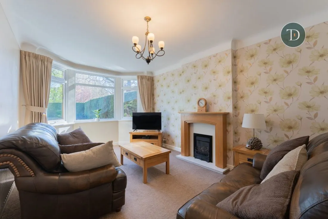 Chester Road, Whitby, CH66 2NY, photo 4