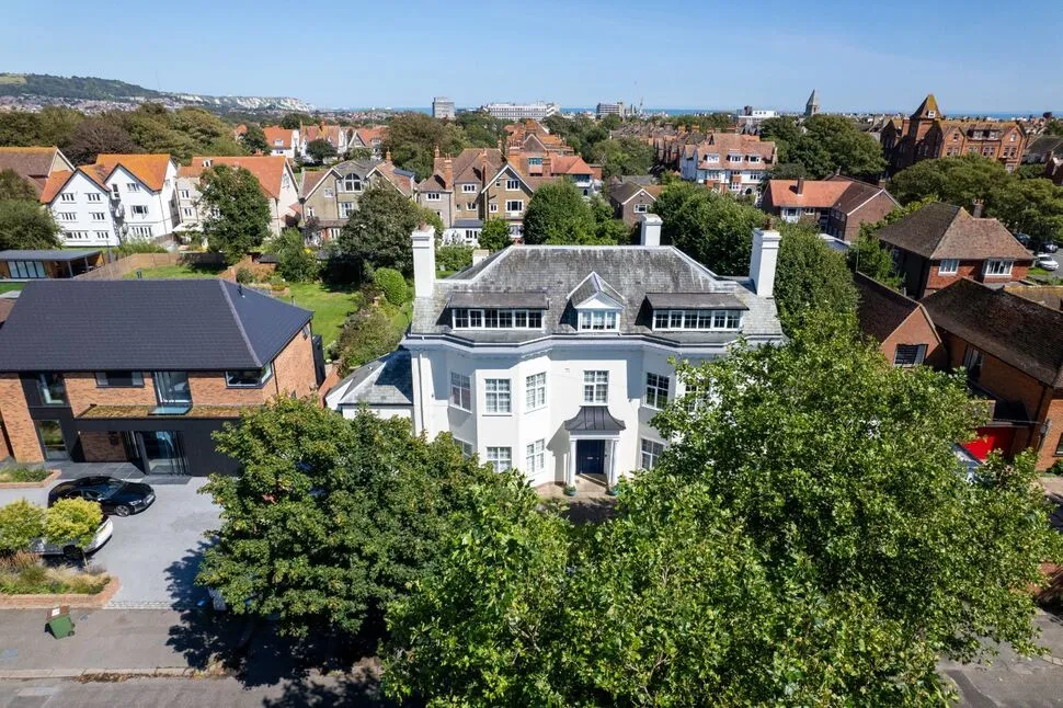 2 bed flat for sale, Godwyn Road, Folkestone, CT20