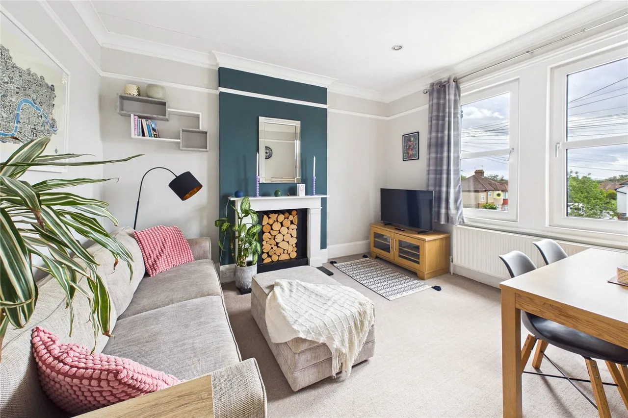 2 bed flat for sale, Tankerville Road, London, SW16
