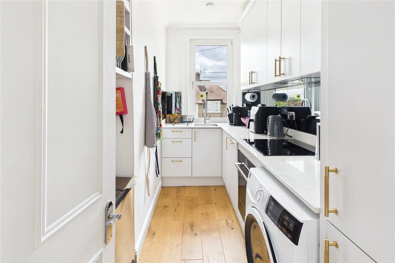 Tankerville Road, London, SW16, photo 3