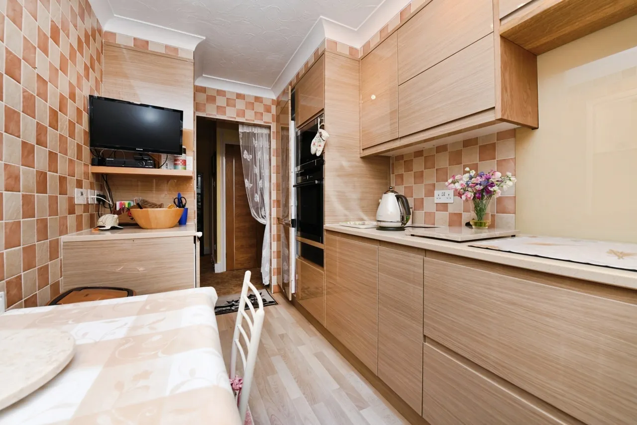Sawyers Hall Lane, Brentwood, Essex, CM15, photo 4