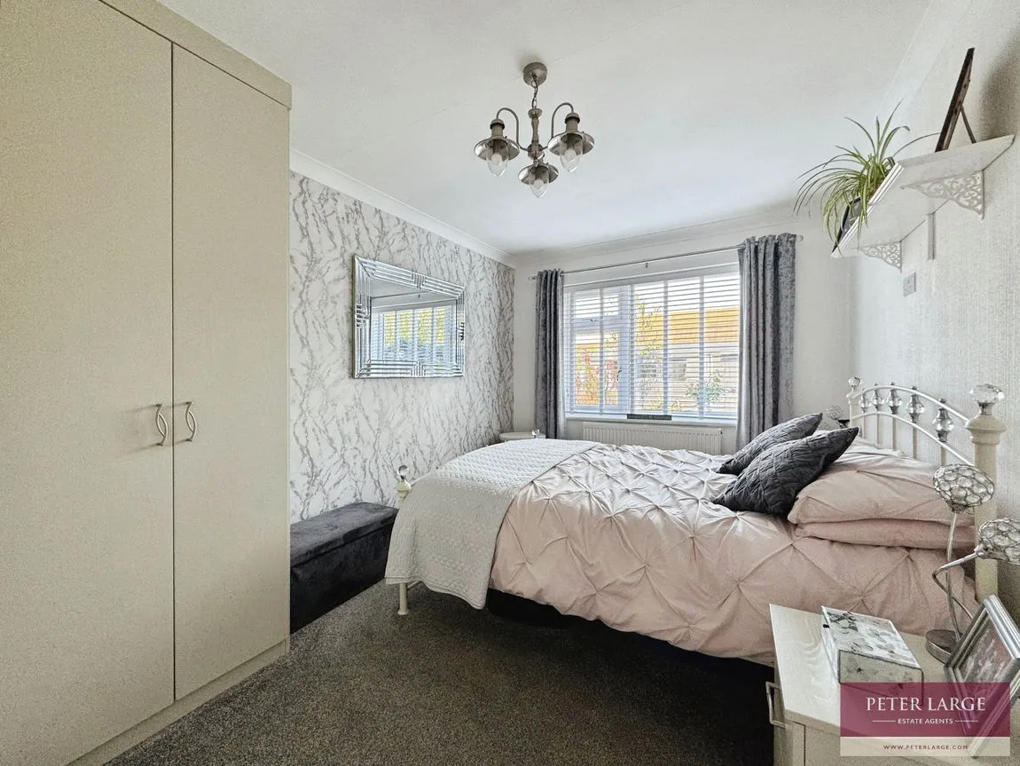 Ffordd Derwen, Rhyl, Denbighshire, LL18 2RN, photo 8