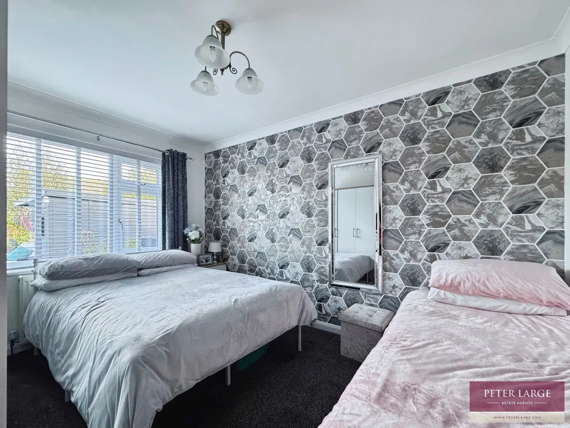 Ffordd Derwen, Rhyl, Denbighshire, LL18 2RN, photo 9