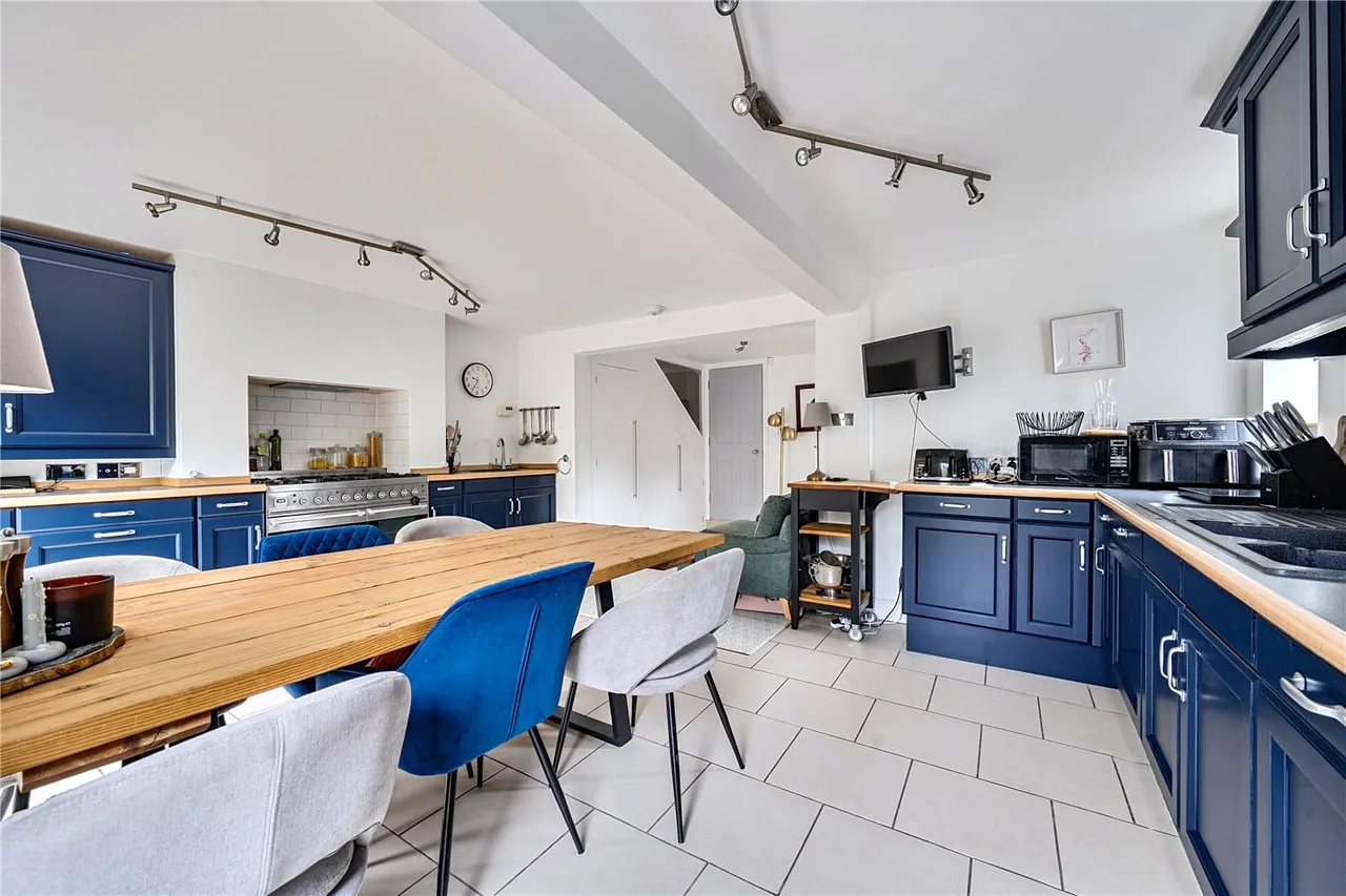 Stone Cross, Mayfield, TN20, photo 2