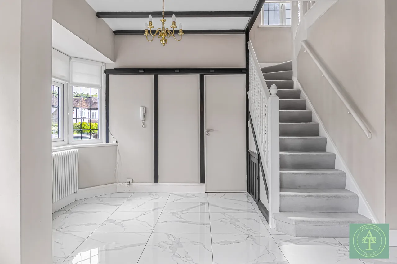 Parkway, Southgate, London, N14, photo 18