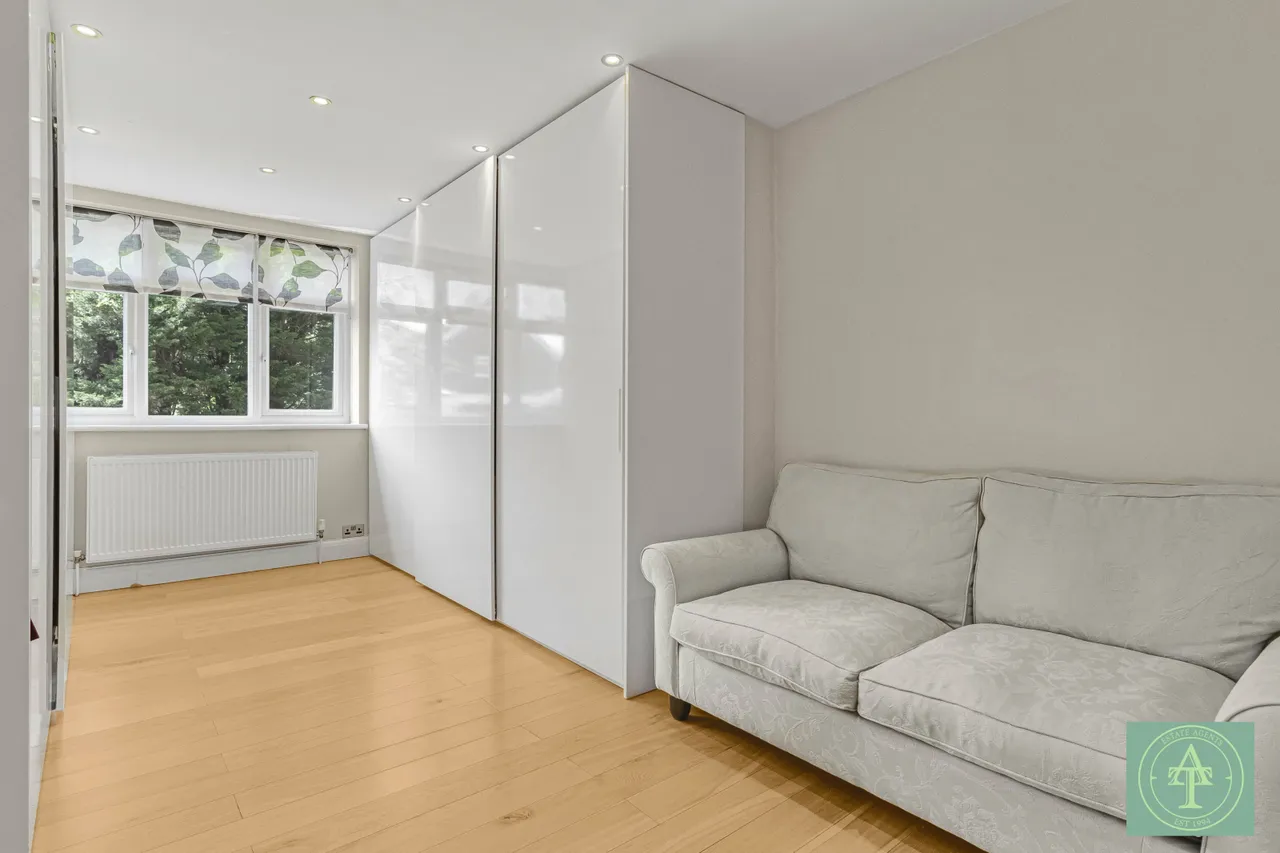Parkway, Southgate, London, N14, photo 32