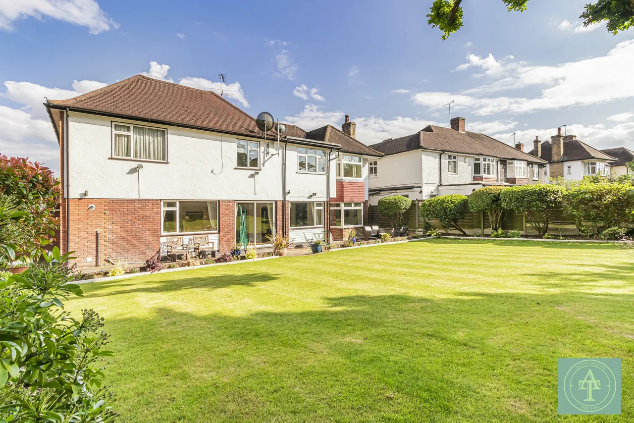 Parkway, Southgate, London, N14, photo 40