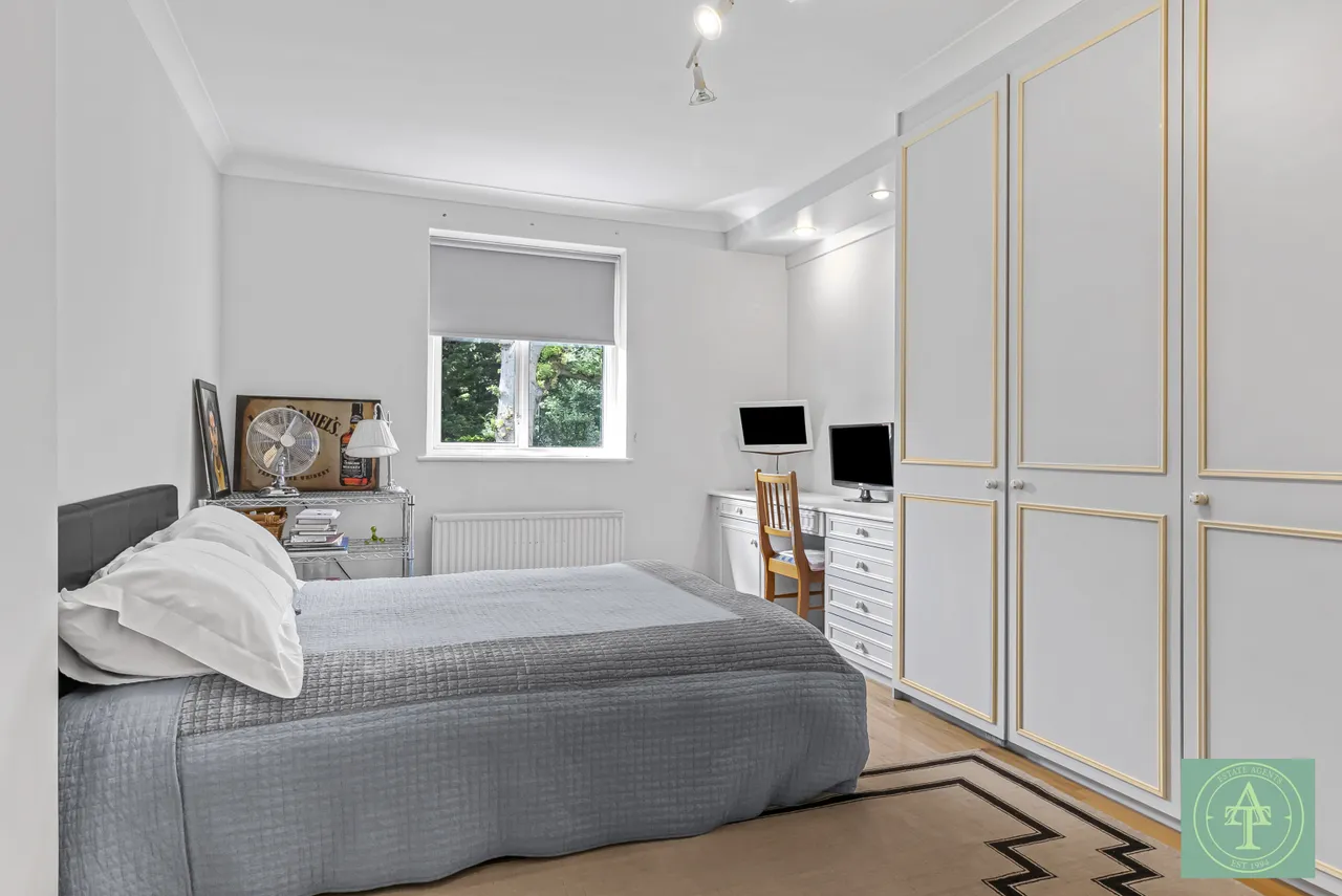 Parkway, Southgate, London, N14, photo 30