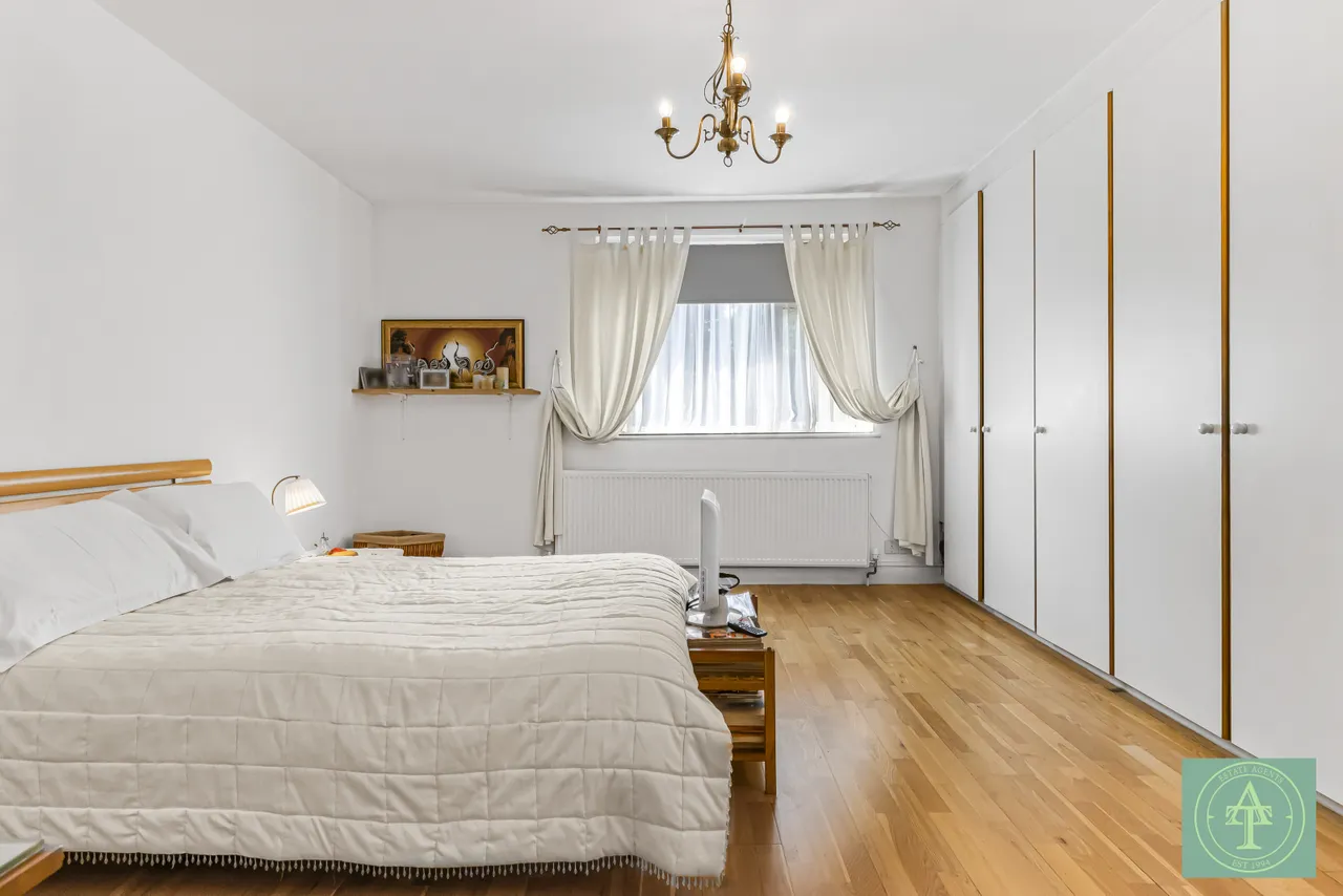 Parkway, Southgate, London, N14, photo 29