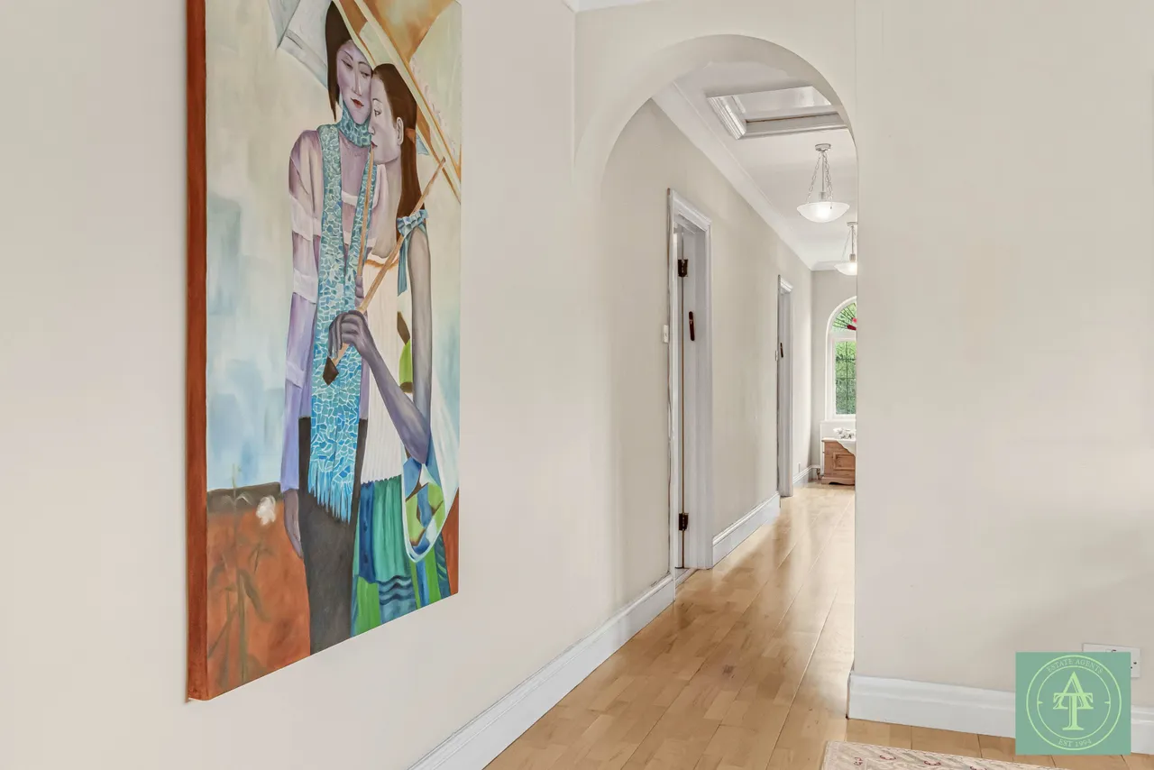 Parkway, Southgate, London, N14, photo 22
