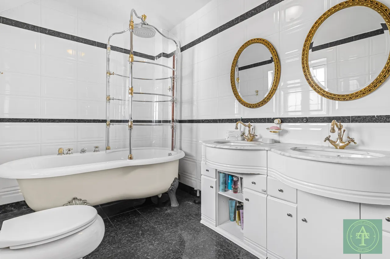 Parkway, Southgate, London, N14, photo 26