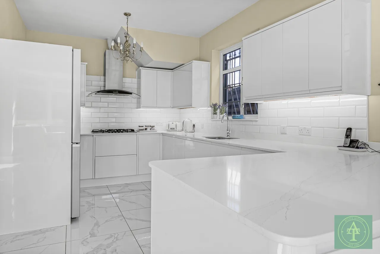 Parkway, Southgate, London, N14, photo 15