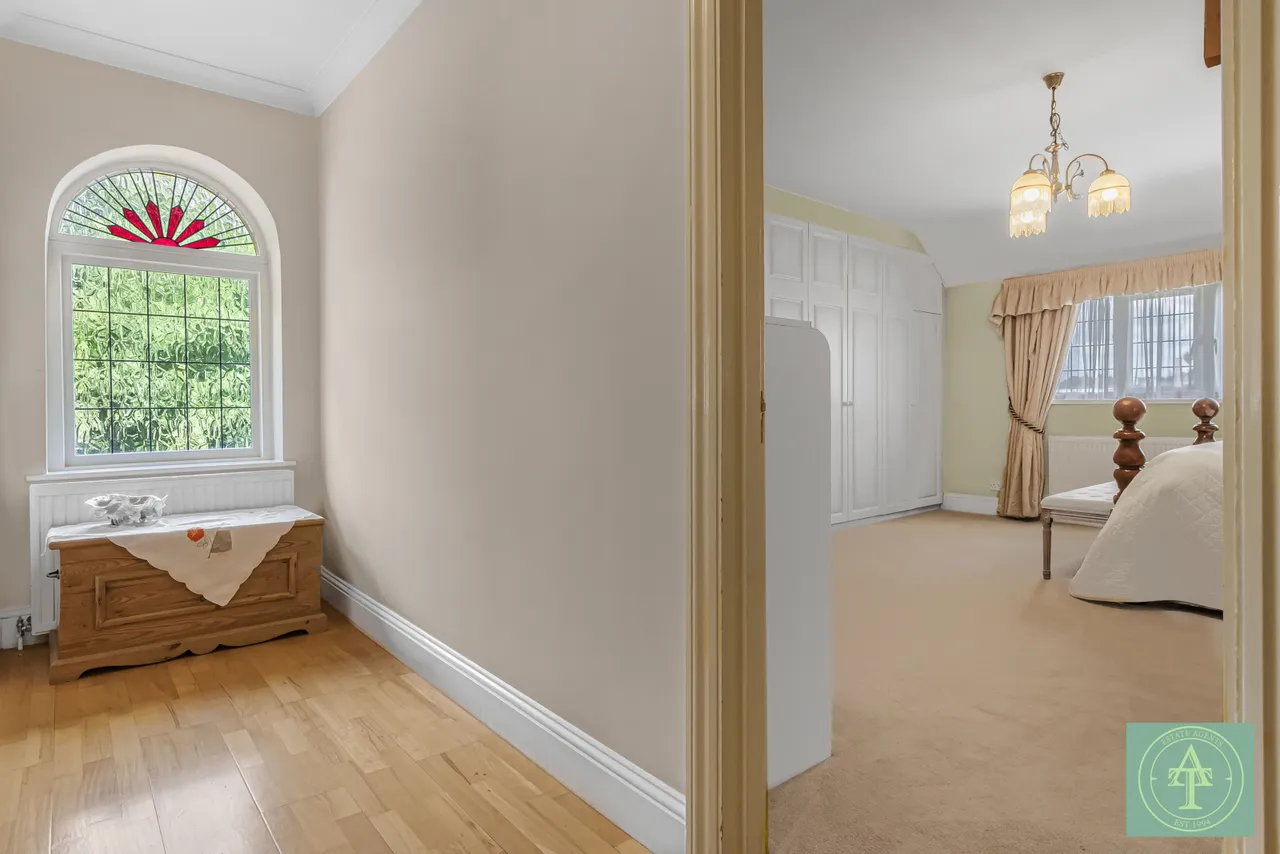 Parkway, Southgate, London, N14, photo 23