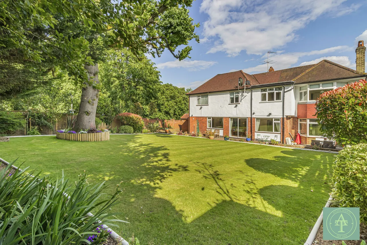 Parkway, Southgate, London, N14, photo 39