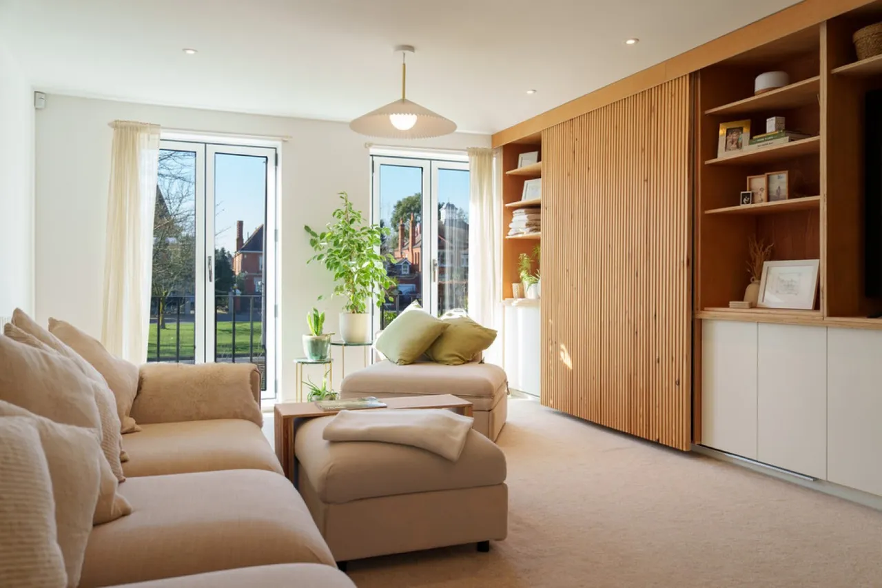 Woodford Road, Snaresbrook, photo 2