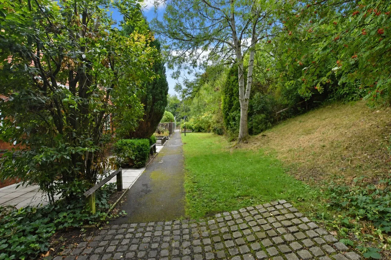 Pendle Drive, Blackburn, Lancashire, BB2, photo 12