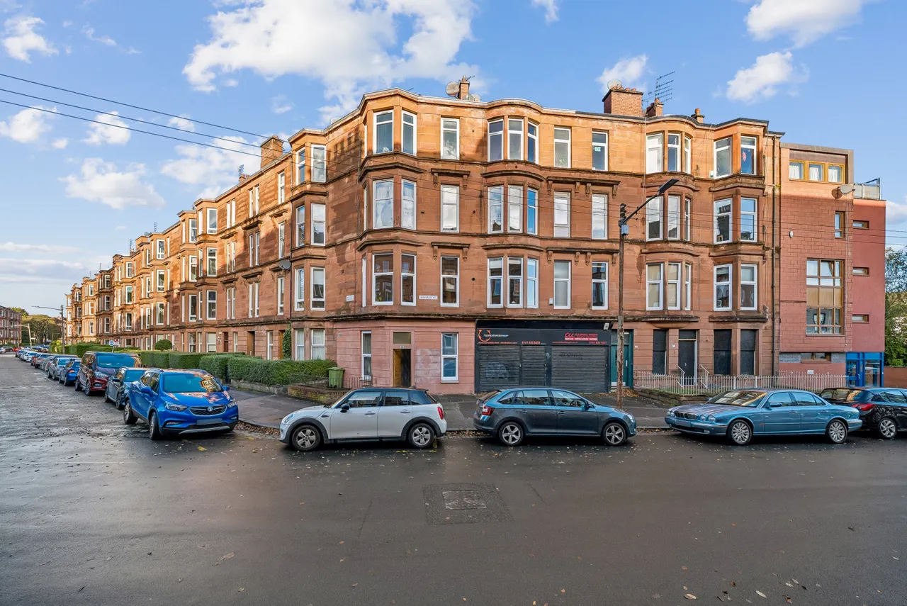 2 bed flat for sale, Waverley Street, Main Door, G41