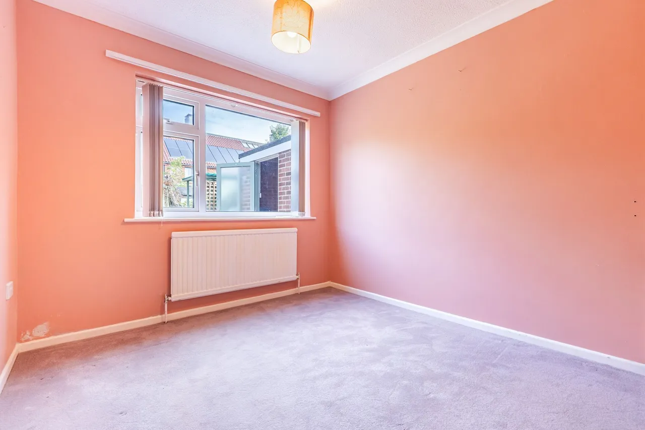 Detached Bungalow in Holt, photo 6