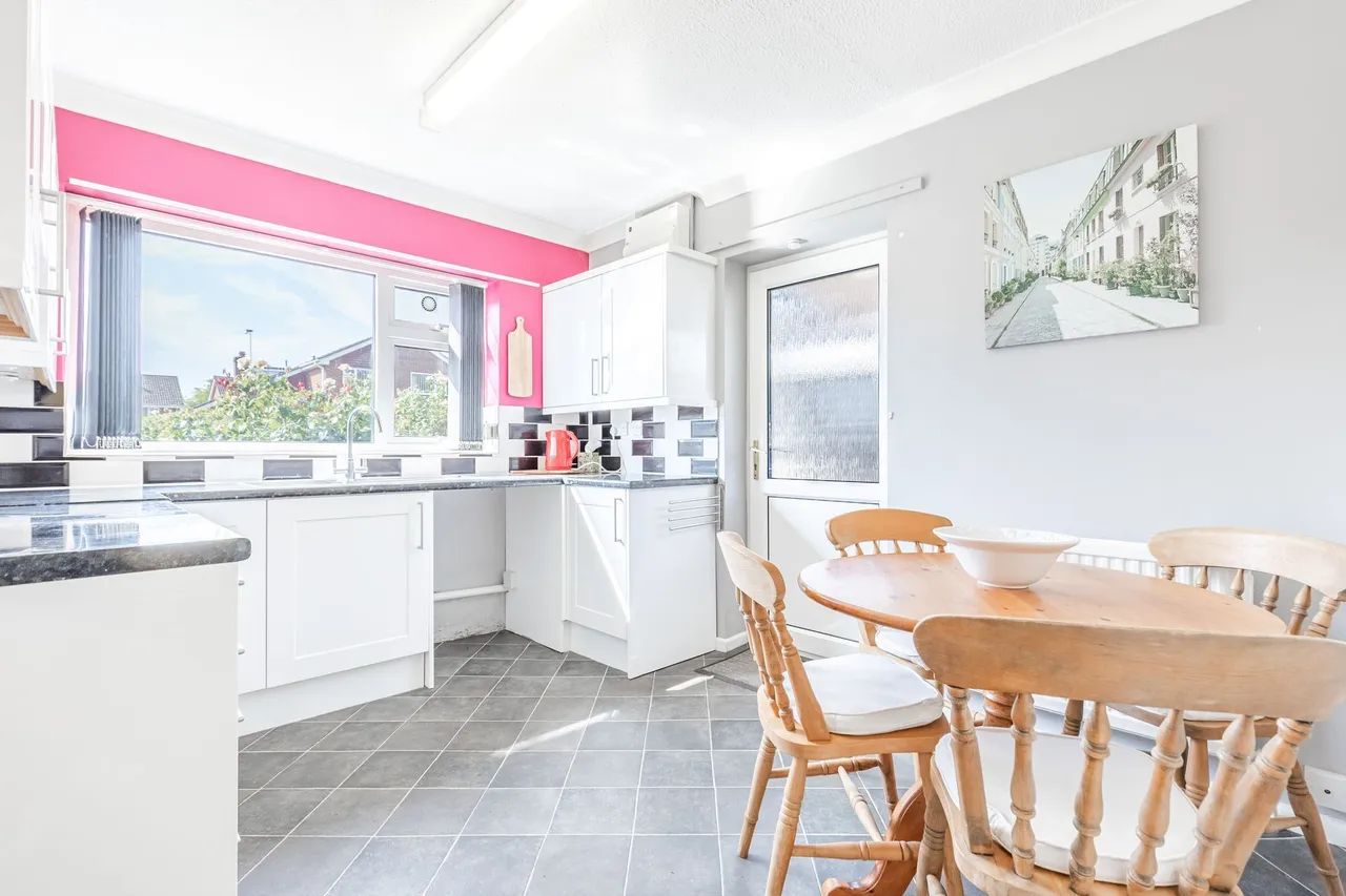 Detached Bungalow in Holt, photo 5