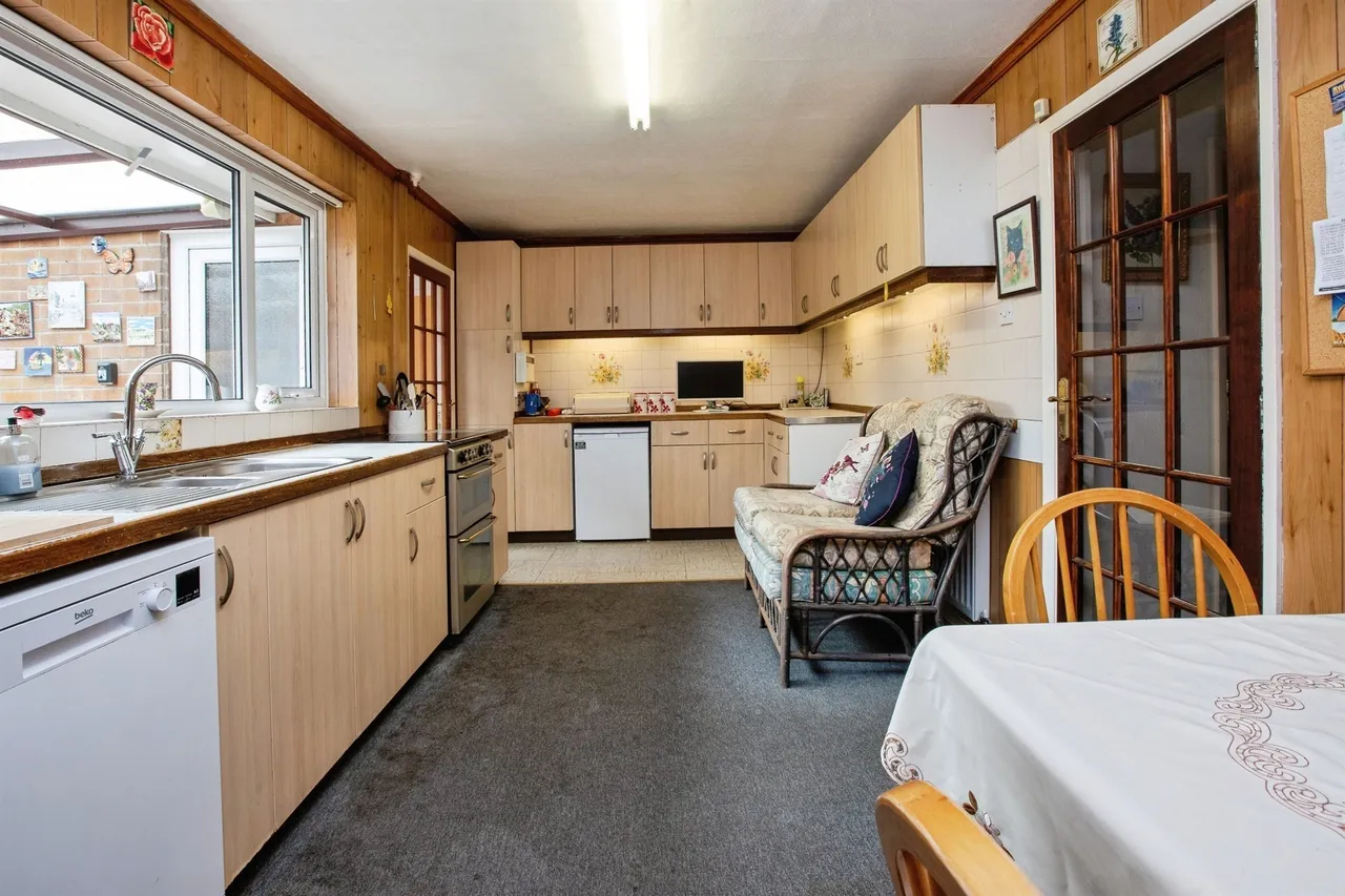 Oaklands Avenue, Heanor, DE75, photo 4