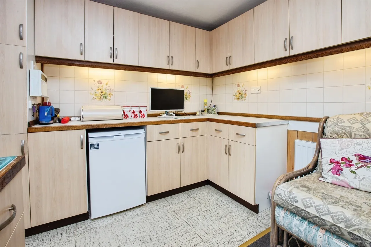 Oaklands Avenue, Heanor, DE75, photo 6