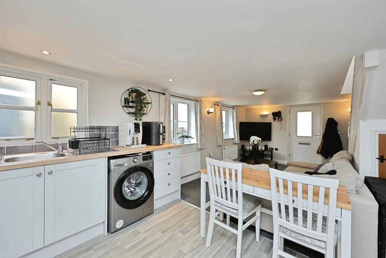 Dereham Road, Watton, IP25, photo 4