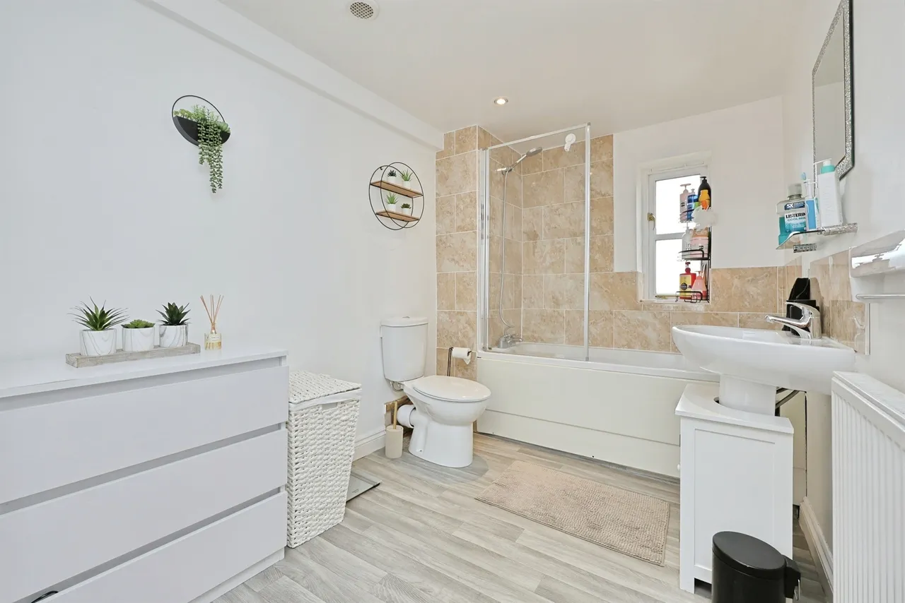 Dereham Road, Watton, IP25, photo 8
