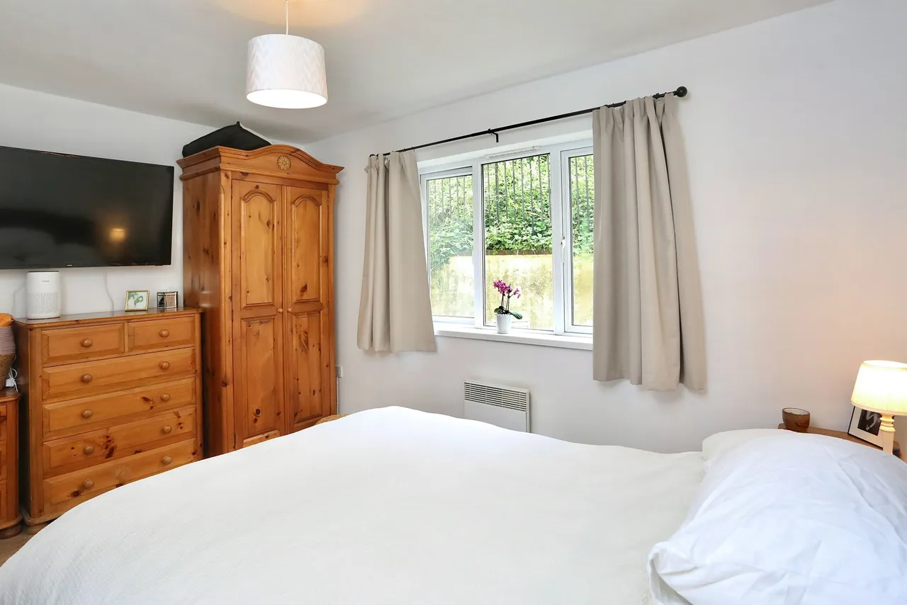 Flat 3, Hen Clawdd, St. Michaels Road, Abergavenny, Monmouthshire, NP7 5AY, photo 12