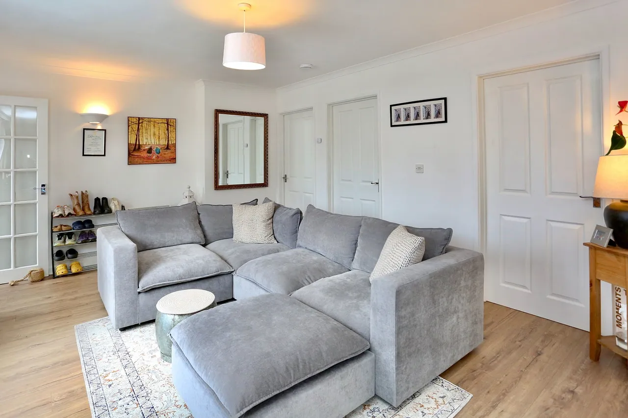 Flat 3, Hen Clawdd, St. Michaels Road, Abergavenny, Monmouthshire, NP7 5AY, photo 5