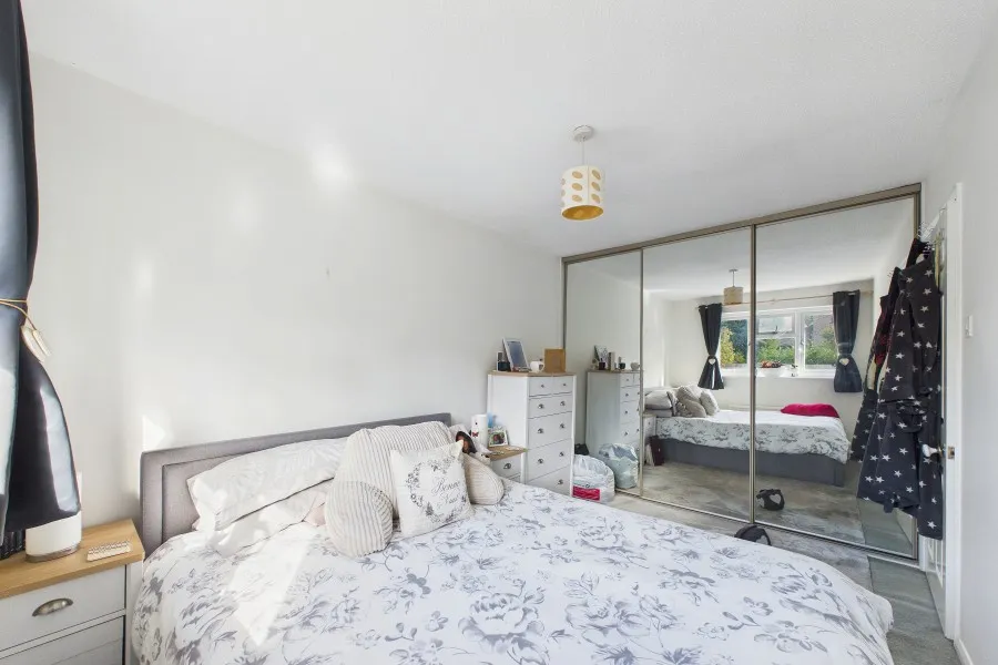 Corbett Drive, Lightwater, GU18, photo 4