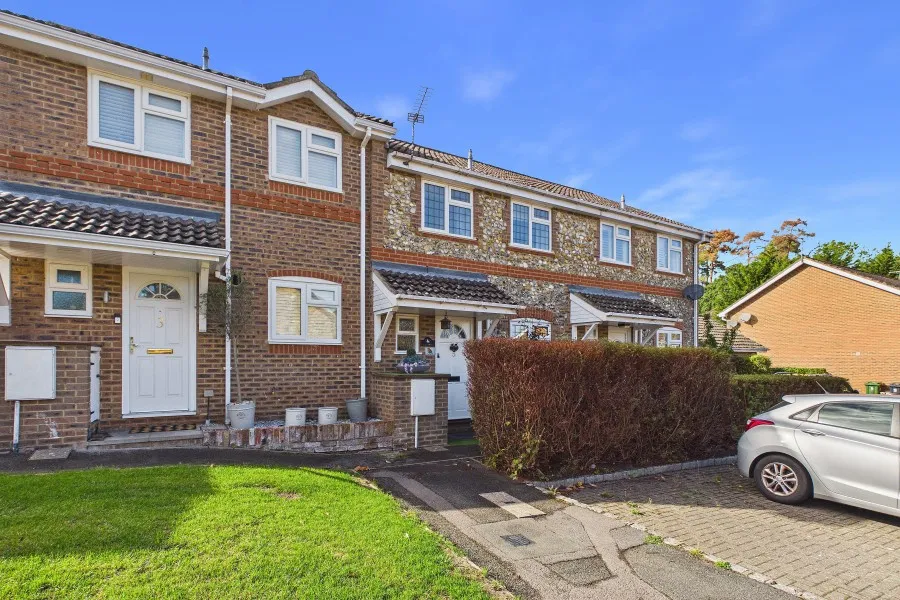 3 bed house to rent, Corbett Drive, Lightwater, GU18
